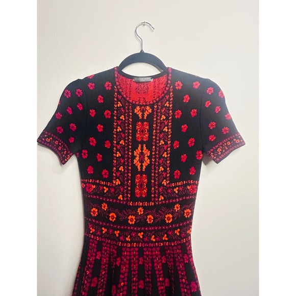 Alexander McQueen $2445 Flower Jacquard Knit Silk Dress in Red Black Size Small - Picture 10 of 15